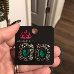 Paparazzi post earrings